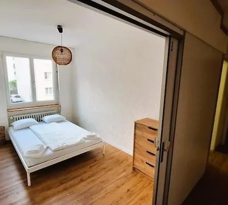 Spacious 2 Bedroom With Balcony Alt 153 Apartment *