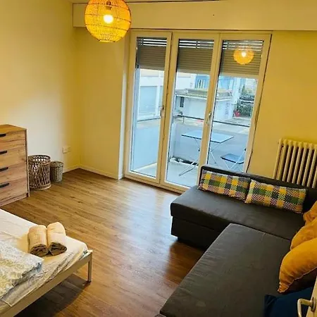 Spacious 2 Bedroom With Balcony Alt 153 Apartment